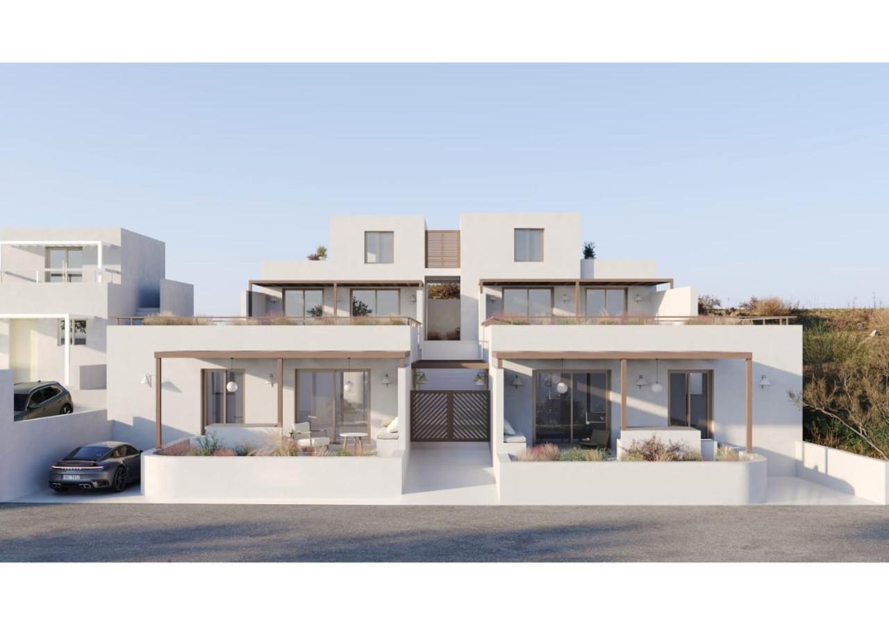 Lavea Milos * Pollonia